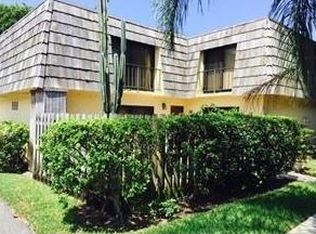 2418 Waterside Dr, Lake Worth, FL 33461