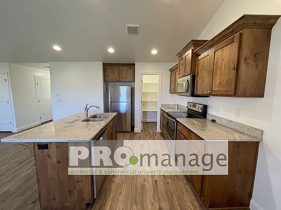 3rd image of 3823 E Deloy Dr