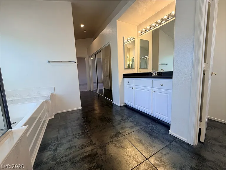 925 Lexington Cross Dr — Photo 57