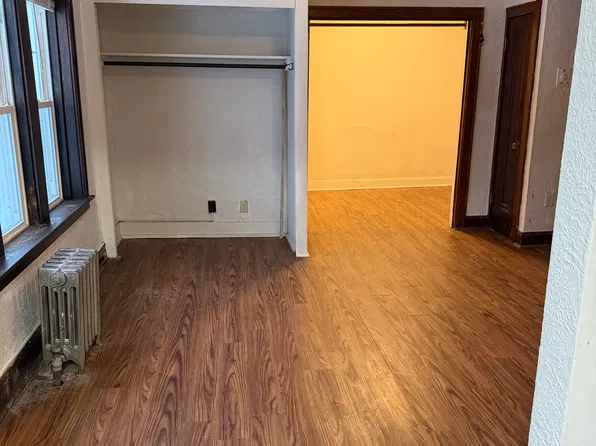 502 N 39th St APT 3, Milwaukee, WI 53208