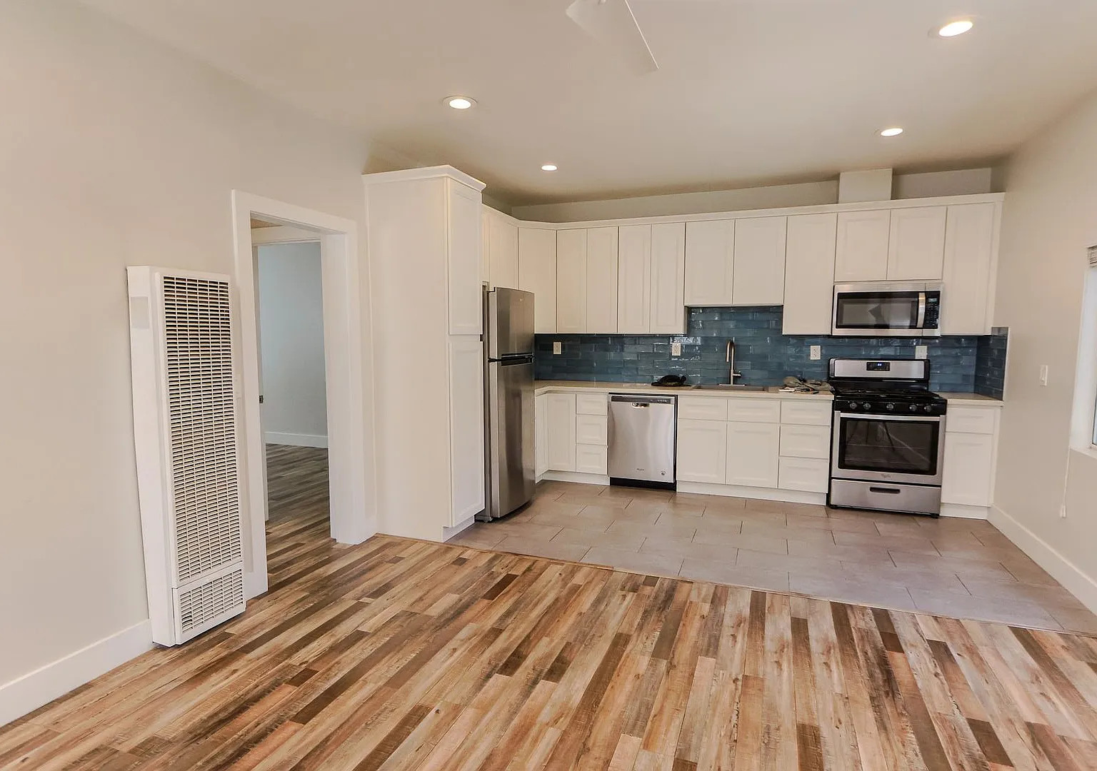 Garfield Avenue Apartments — Photo 1