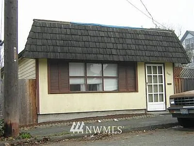 2110 State Street photo 1