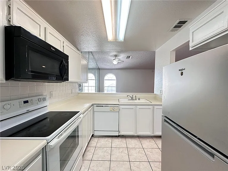 1800 Edmond St #227 — Photo 7