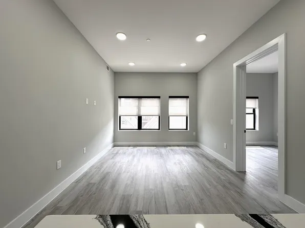 187 Culver Avenue image 3 of 22