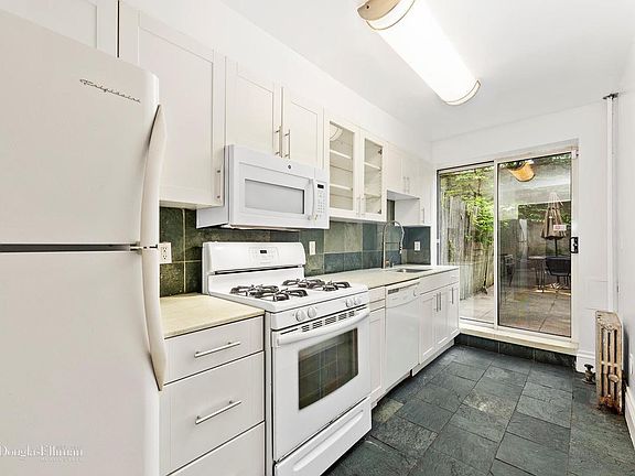 5th image of 434A 9th St APT 1