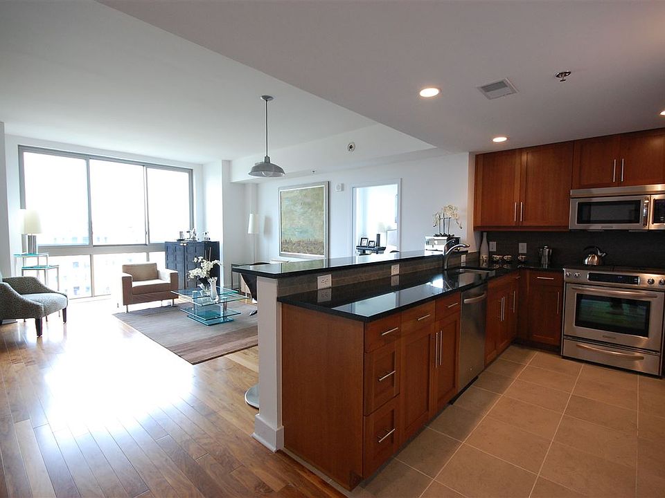 1st image of 800 Jackson St APT 907