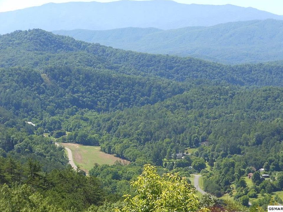 1st image of 18 Autumn Ridge Way
