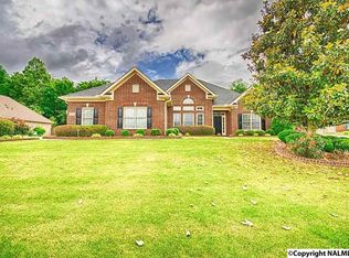 126 Pearle Cove Dr, Huntsville, AL 35806