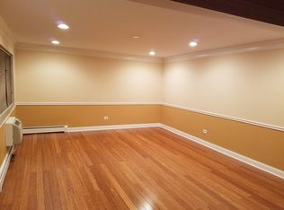 715 Busse Hwy APT B6, Park Ridge, IL 60068