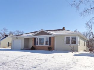 4138 N Hawthorne Pl, Peoria, IL 61614