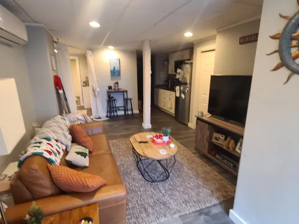 131 Court St #1L, Plymouth, MA 02360