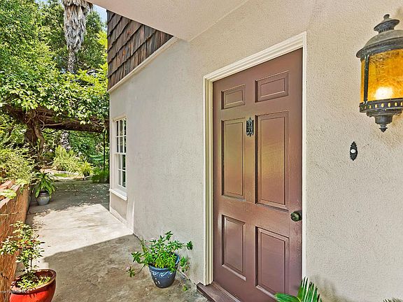 3rd image of 1316 Mountain View Ave