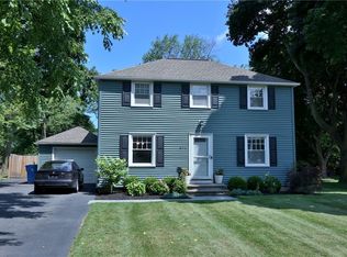 870 Blossom Rd, Rochester, NY 14610