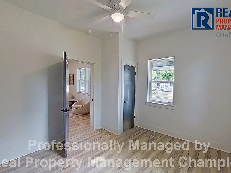 1109 Dock St — Photo 18
