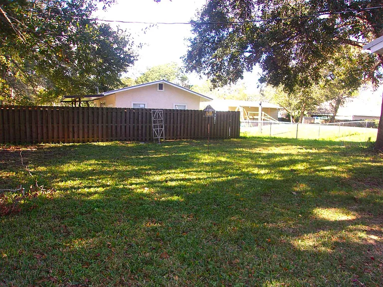 783 Kenneth Ct — Photo 19