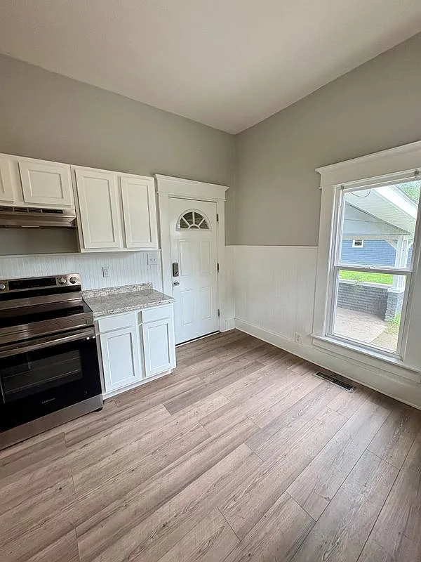2 bed, 2.0 bath, 1172 sqft, $1,595 — Photo 4