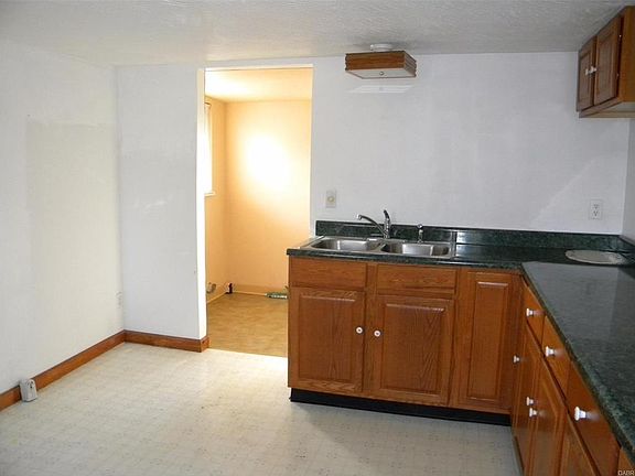 4th image of 235 S Lansdowne Ave