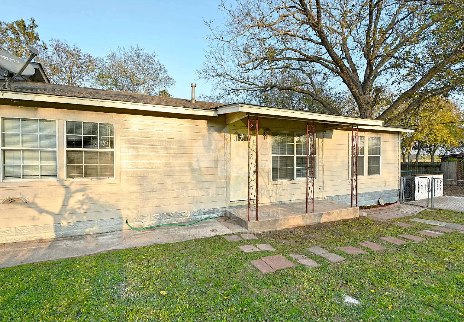 2 bed, 2.0 bath, 1268 sqft, $1,325 — Photo 3