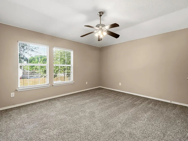 11822 Green Willow Falls Dr — Photo 16