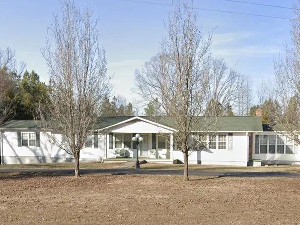 2119 Dunaway Rd, Selmer, TN 38375