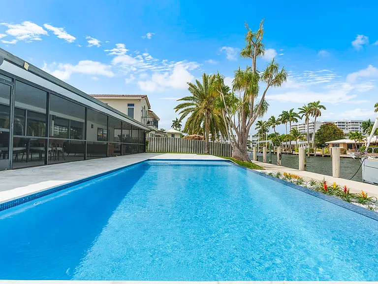 273 Tropic Dr — Photo 21