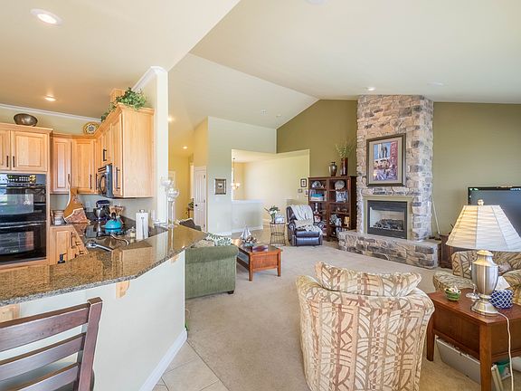 5th image of 3815 Lovell Rd