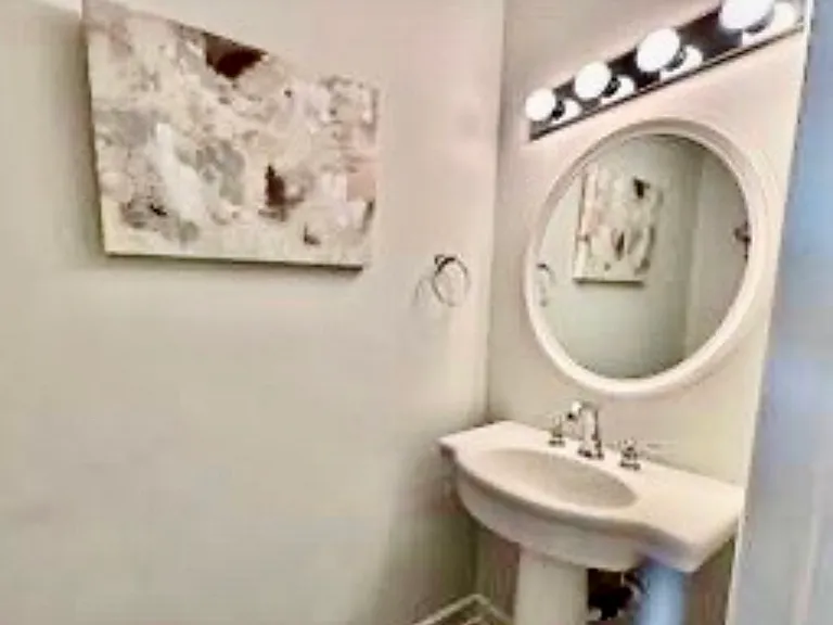 207 Northpoint Ave #H — Photo 3