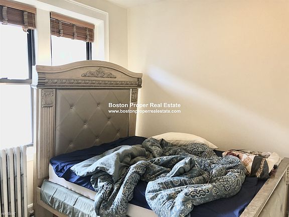 75 Burbank #202 Boston - Fenway Unit Photo 4 (1)