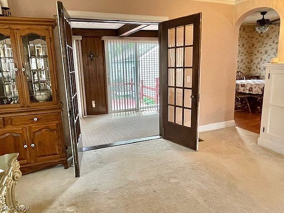 4th image of 1665 Meadowbrook Ave
