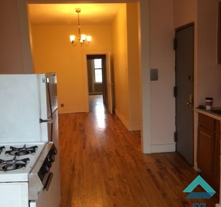 2nd image of 262 Jefferson St #Ht