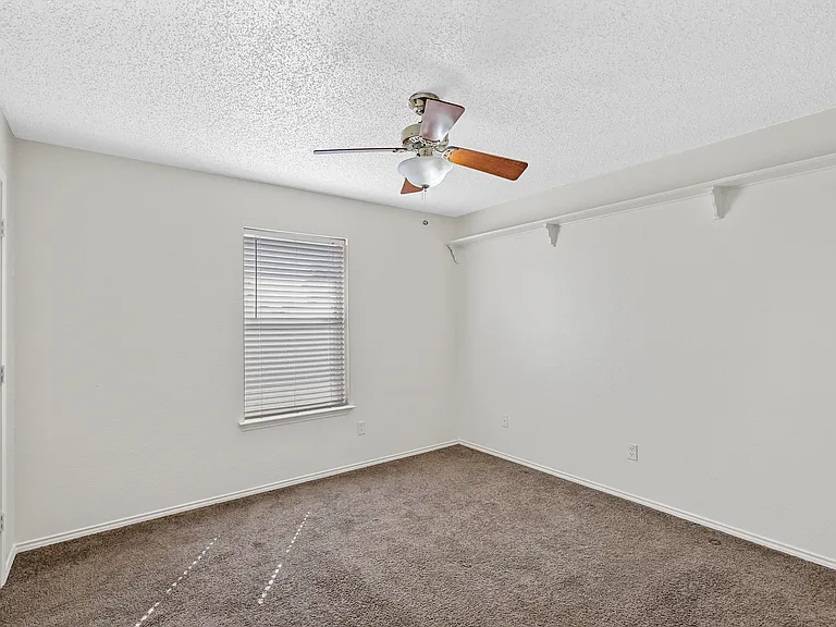 2804 Monthaven Dr — Photo 11