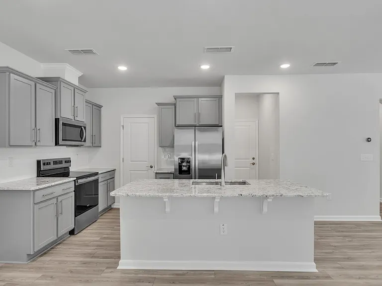 840 McKenzie Park Ter — Photo 16