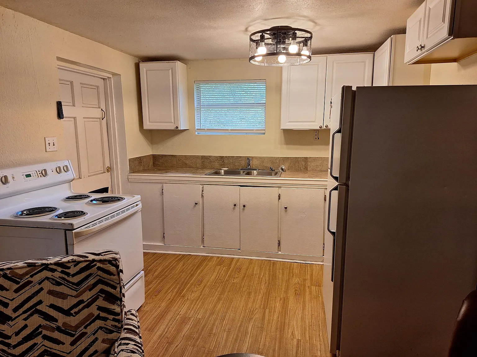 1 bed, 500 sqft, $1,300 — Photo 1