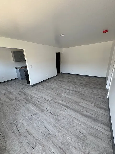 595 Wagner Dr — Photo 2