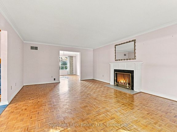 5th image of 20 Riderwood Dr