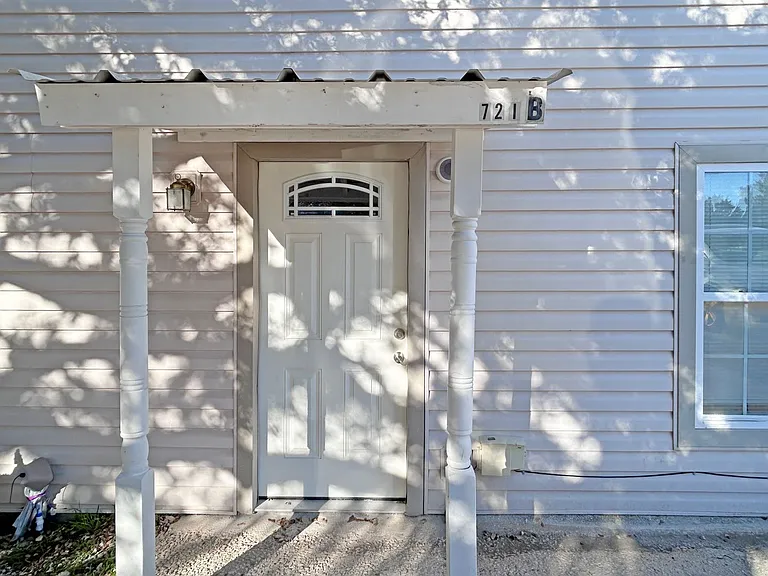 721 Ramblewood Dr #B — Photo 12