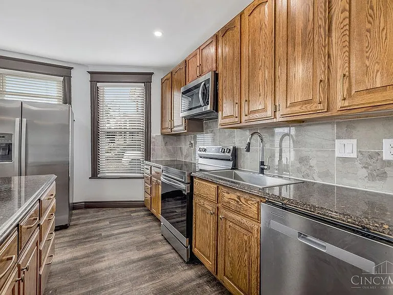 3481 Montgomery Rd — Photo 8
