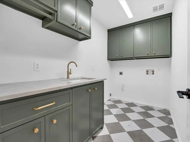 610 Timber Way — Photo 17