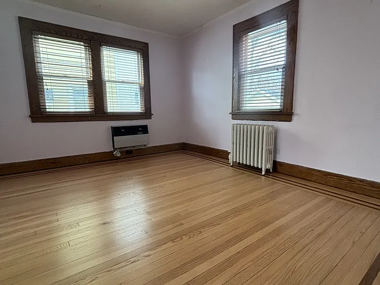 613 Martense Ave — Photo 10
