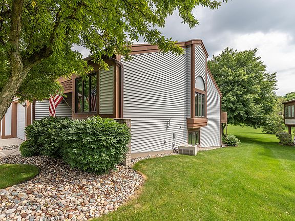 3rd image of 1224 Brookside Dr #73