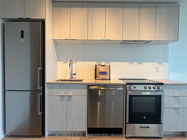 1660 Bloor St W #1013 — Photo 5