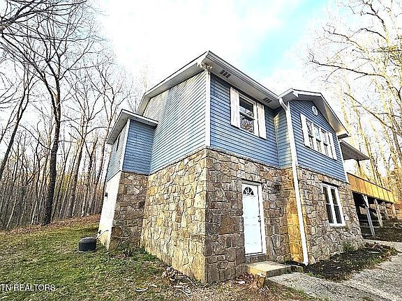 2nd image of 416 Walker Hollow Dr