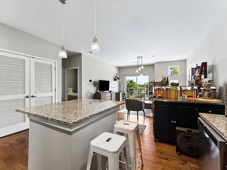 1122 Litton Ave #319 — Photo 11
