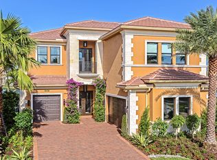 9823 Bozzano Dr, Delray Beach, FL 33446