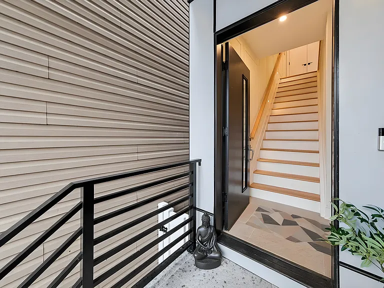 183 Zabriskie St #3 — Photo 21