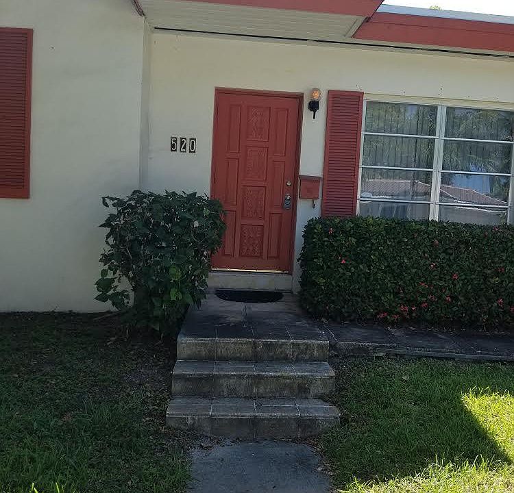 1st image of 520 N 13th Ave