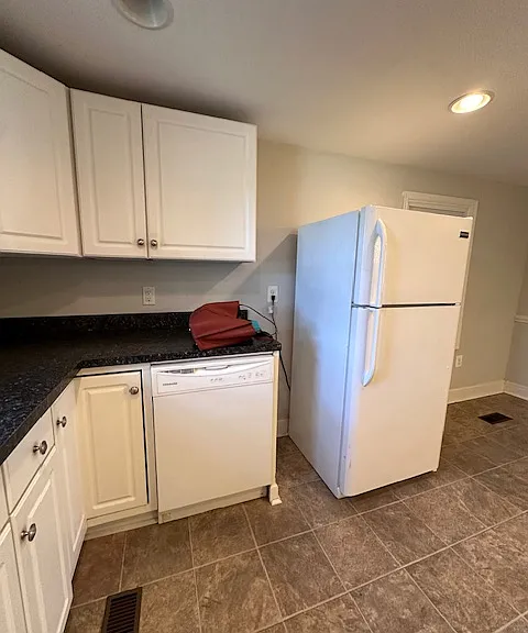 161 W Main St — Photo 14