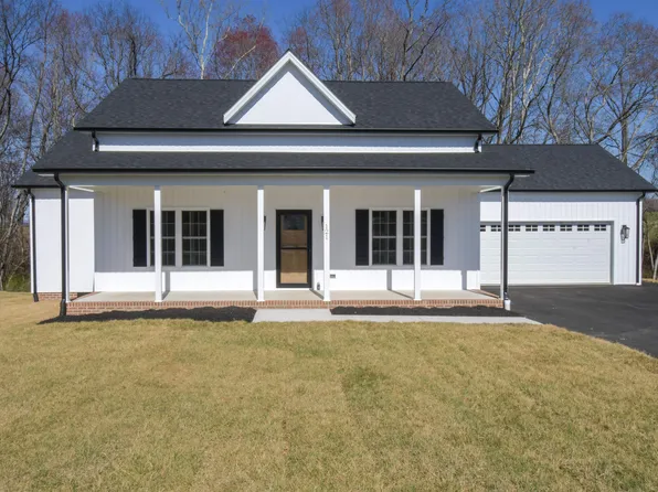 121 Spring Ridge Dr, Stuarts Draft, VA 24477