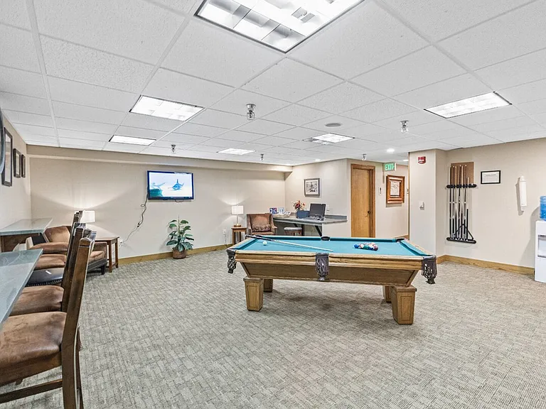 Building's Lounge