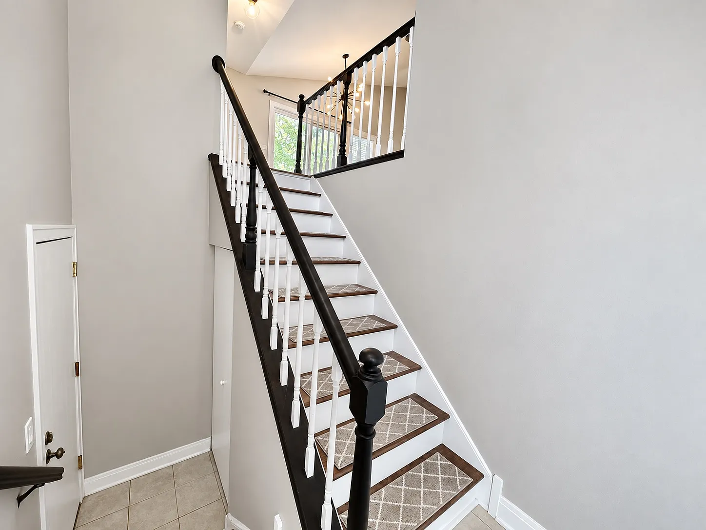 2 bed, $2,350 — Photo 2